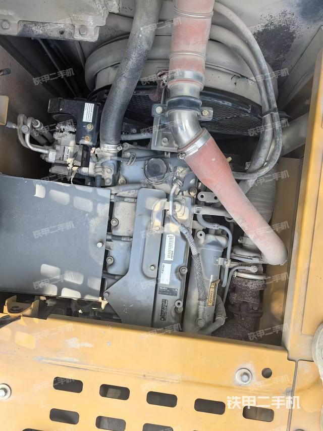 發(fā)動(dòng)機(jī)整體俯視(整機(jī)外觀) 發(fā)動(dòng)機(jī)整體俯視(整機(jī)外觀)