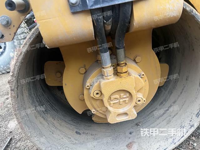 前車架正左側(cè)（壓路機(jī)前后車架）