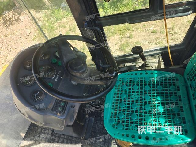 后玻璃角標(biāo)（壓路機(jī)駕駛室）