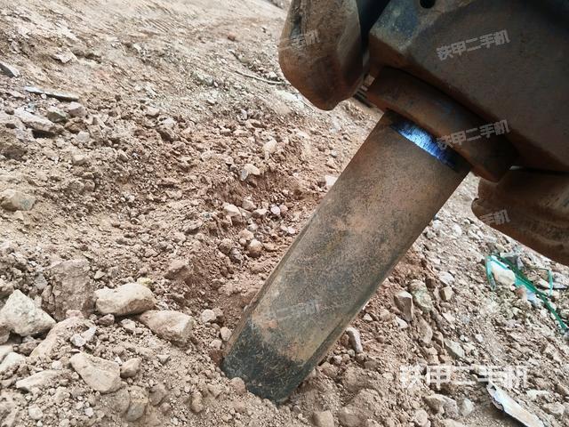 小臂整体右前（工作和回转装置）