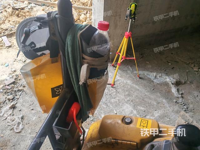 座椅左側(cè)控制臺(tái)/音響/含左手柄（駕駛室部分）