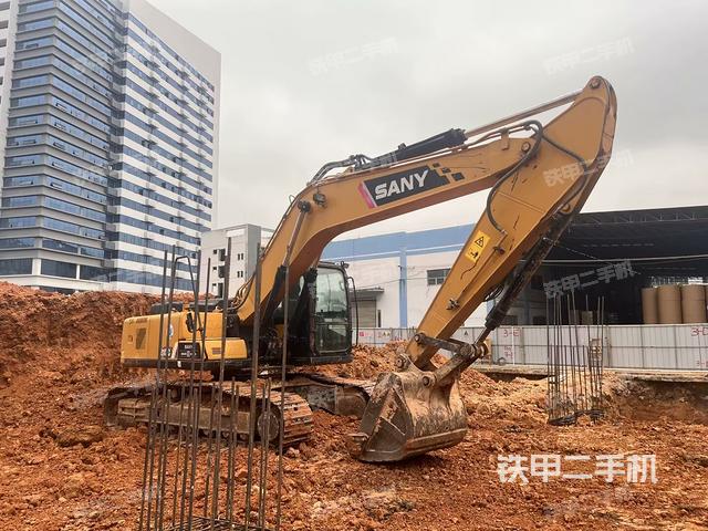 右后45(整機(jī)外觀) 右后45(整機(jī)外觀)
