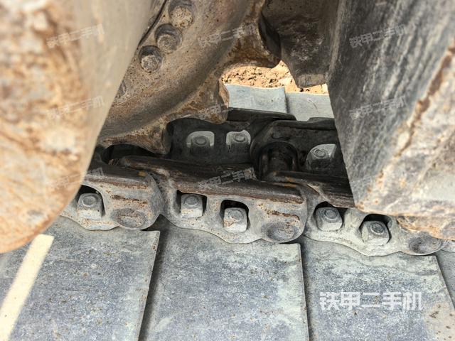 右側(cè)履帶整體（行走機構(gòu)）