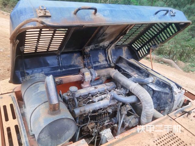 发动机室（上车部件）