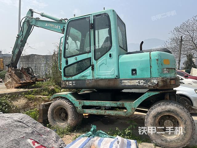 驾驶室整体（整机外观）