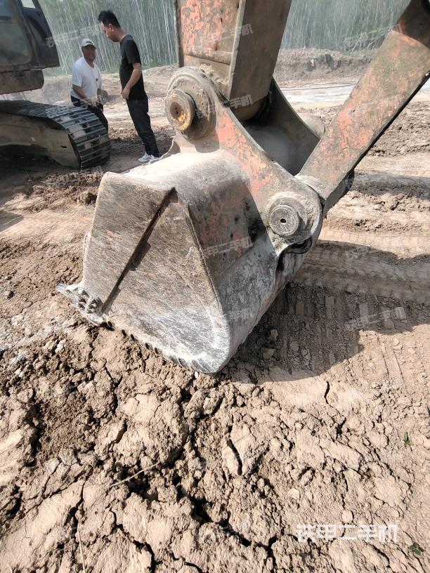 鏟斗右后整體（工作和回轉(zhuǎn)裝置）