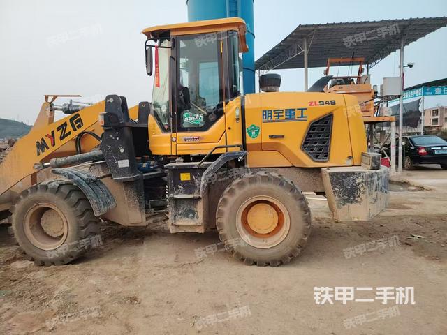 整機(jī)右后45°(設(shè)備外觀及核心部件) 整機(jī)右后45°(設(shè)備外觀及核心部件)