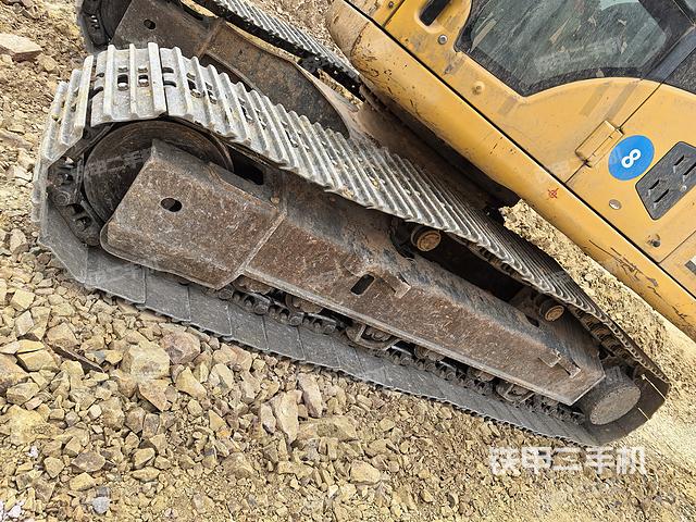 單側(cè)履帶整體（整機(jī)外觀）