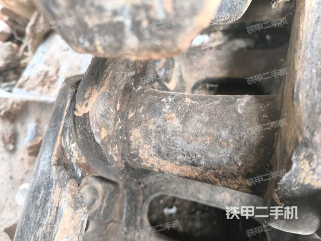 右側(cè)履帶整體(行走機構(gòu)) 右側(cè)履帶整體(行走機構(gòu))