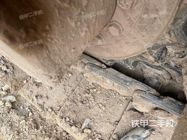 左側(cè)履帶整體?(行走機(jī)構(gòu)) 左側(cè)履帶整體?(行走機(jī)構(gòu))