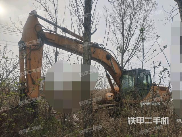 凯斯CX240挖掘机的设备实拍-第2张实拍照片