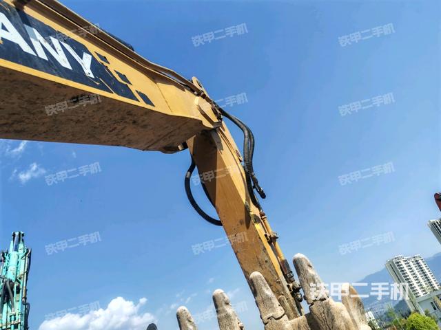 小臂整體右前(工作和回轉(zhuǎn)裝置) 小臂整體右前(工作和回轉(zhuǎn)裝置)