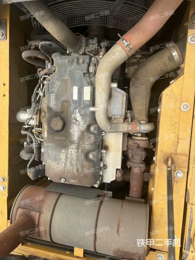 發(fā)動機整體俯視(整機外觀) 發(fā)動機整體俯視(整機外觀)