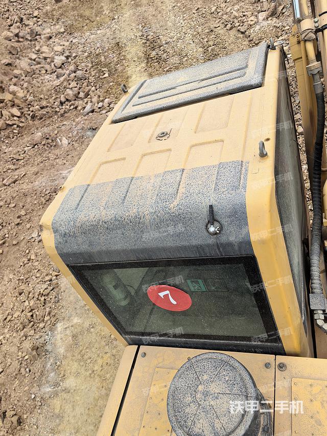 駕駛室頂部（整機(jī)外觀）