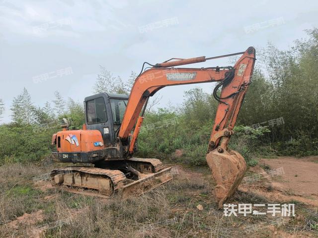 整機(jī)右后45°(整機(jī)外觀) 整機(jī)右后45°(整機(jī)外觀)