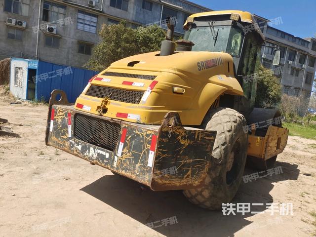 右后45°（壓路機(jī)整機(jī)外觀）