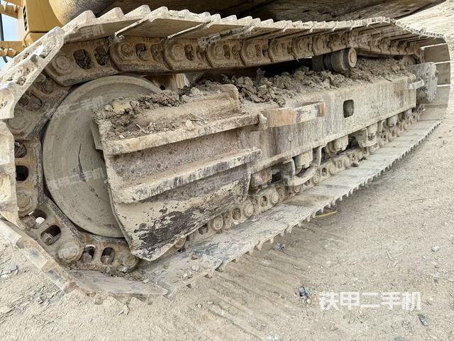 单侧履带整体（整机外观）