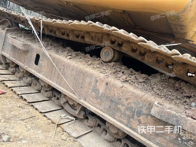 左側(cè)行走馬達(dá)蓋板(行走機(jī)構(gòu)) 左側(cè)行走馬達(dá)蓋板(行走機(jī)構(gòu))
