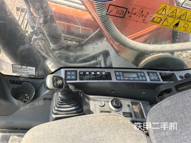 后窗玻璃角標(biāo)（駕駛室部分）