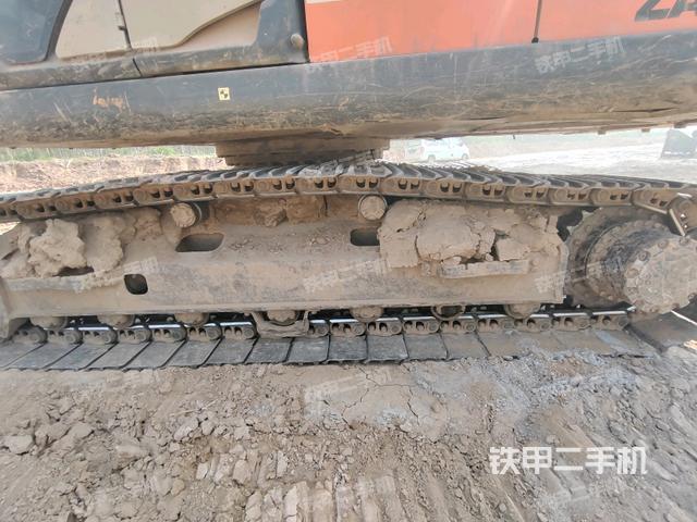 右驅(qū)動輪（行走機(jī)構(gòu)）