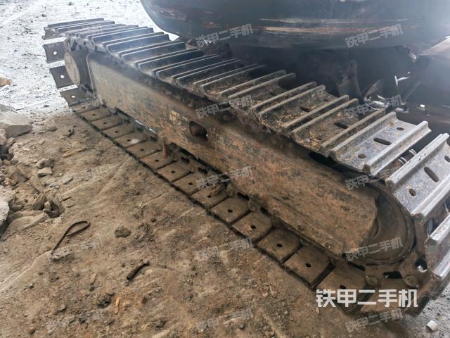 左側(cè)履帶整體?（行走機(jī)構(gòu)）