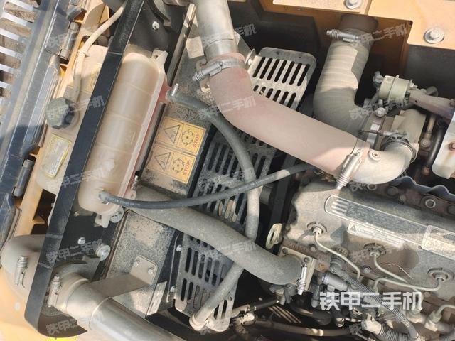 氣門室蓋螺絲特寫（上車部件）