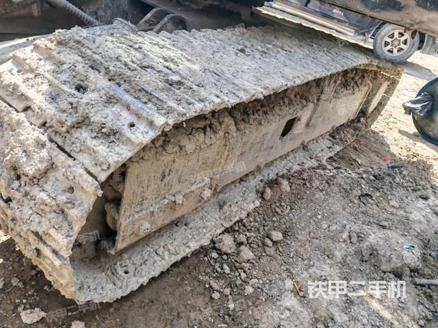 左側(cè)履帶整體?(行走機(jī)構(gòu)) 左側(cè)履帶整體?(行走機(jī)構(gòu))