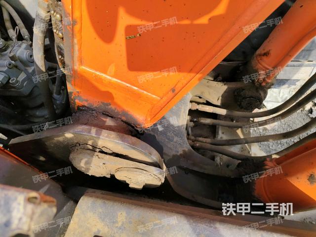 大臂根部?斜視(工作和回轉(zhuǎn)裝置) 大臂根部?斜視(工作和回轉(zhuǎn)裝置)