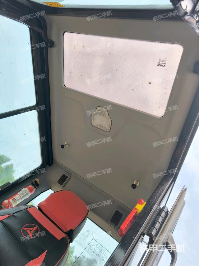 駕駛室頂部（整機(jī)外觀）