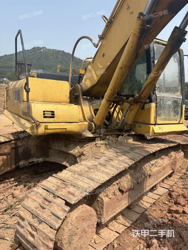 大臂根部?斜視(工作和回轉裝置) 大臂根部?斜視(工作和回轉裝置)