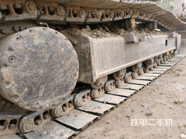 右側(cè)行走馬達(dá)蓋板(行走機(jī)構(gòu)) 右側(cè)行走馬達(dá)蓋板(行走機(jī)構(gòu))