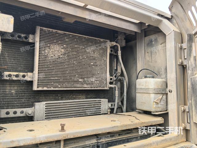 散熱器正面（大件艙室）