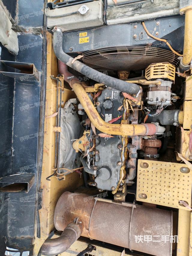 發(fā)動機整體俯視(整機外觀) 發(fā)動機整體俯視(整機外觀)