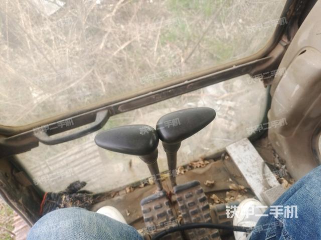 駕駛室左前45度（駕駛室部分）