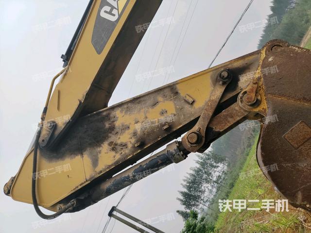 小臂整體左后(工作和回轉(zhuǎn)裝置) 小臂整體左后(工作和回轉(zhuǎn)裝置)
