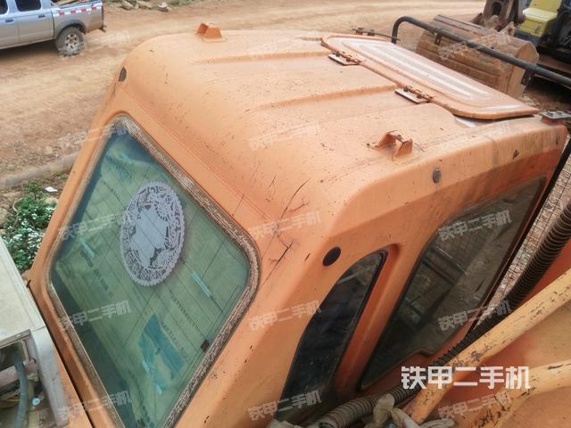 驾驶室顶部俯视（上车部件）