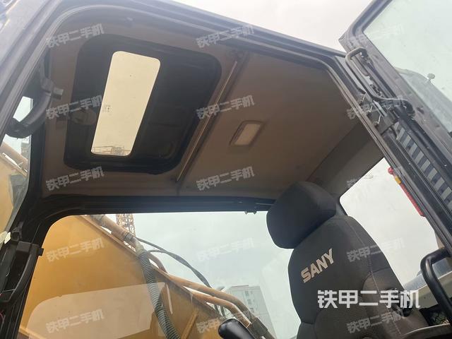 頂棚整體(駕駛室部分) 頂棚整體(駕駛室部分)