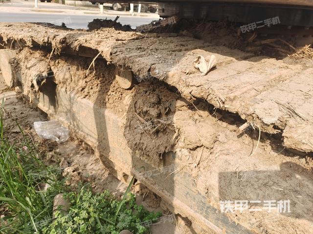 右驅動輪（行走機構）