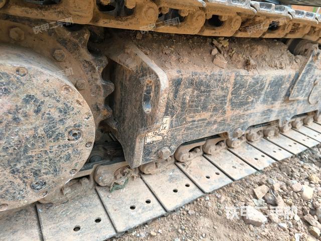 單側(cè)履帶整體（整機(jī)外觀）