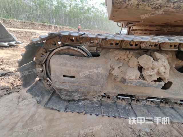 右側(cè)履帶整體（行走機(jī)構(gòu)）