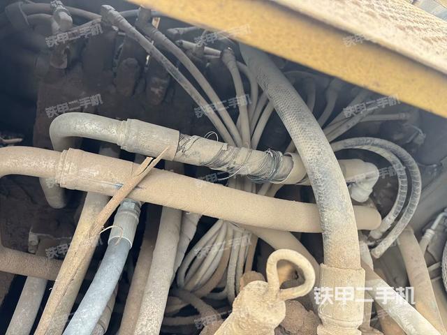 回轉(zhuǎn)馬達和主控閥（整機外觀）