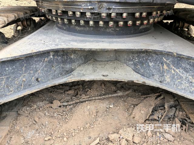 大臂根部 斜视（工作和回转装置）