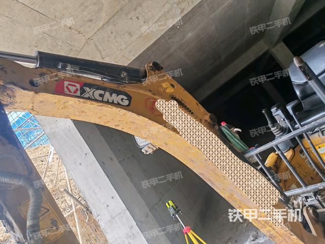 大臂根部?斜（工作和回轉(zhuǎn)裝置）