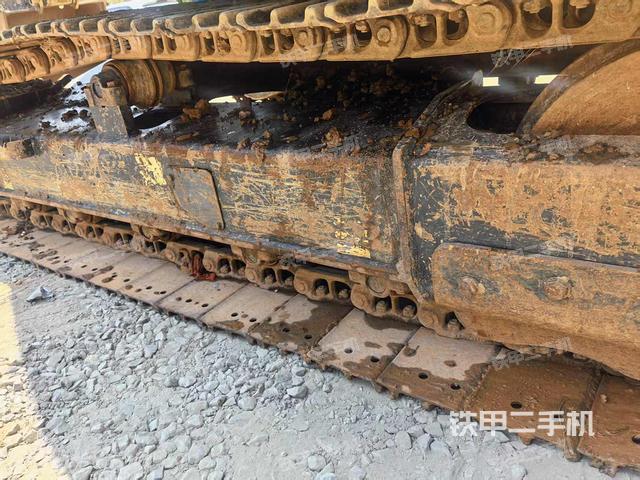 單側(cè)履帶整體（整機(jī)外觀）