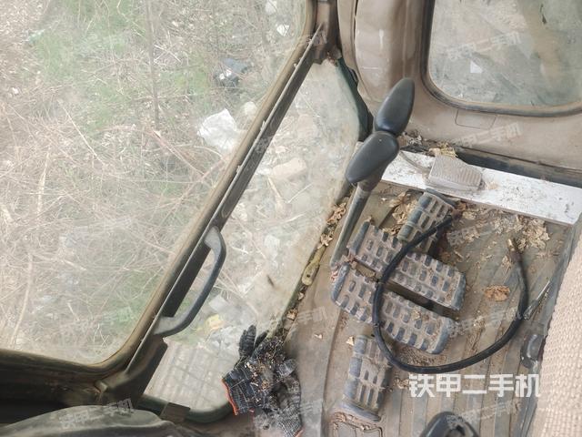 座椅后部（駕駛室部分）