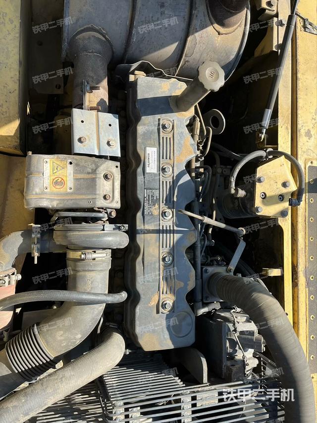 發(fā)動(dòng)機(jī)整體俯視(整機(jī)外觀) 發(fā)動(dòng)機(jī)整體俯視(整機(jī)外觀)