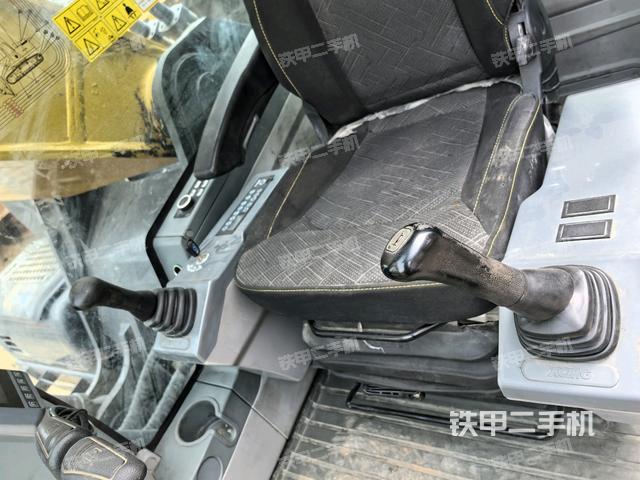 座椅后部（驾驶室部分）