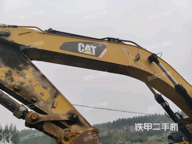 大臂整體?右側(工作和回轉(zhuǎn)裝置) 大臂整體?右側(工作和回轉(zhuǎn)裝置)