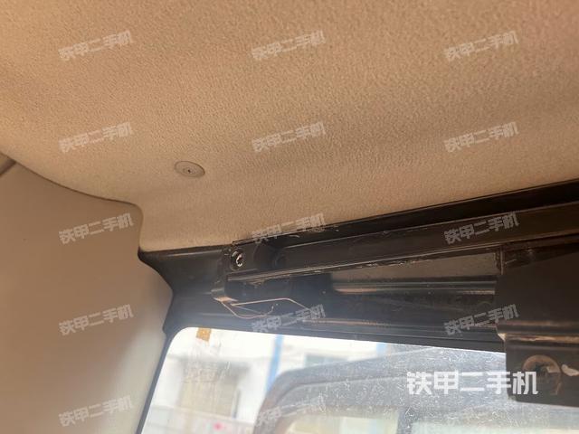 駕駛室正側(cè)(駕駛室部分) 駕駛室正側(cè)(駕駛室部分)
