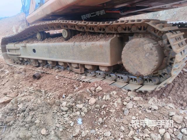 左侧履带整体 （行走机构）